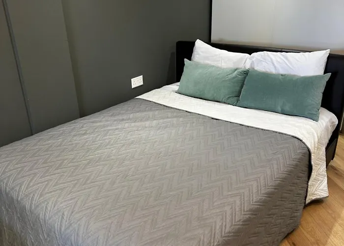 شقة Neo Classical
